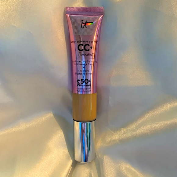 IT CC+ Illumination Cream SPF50+ Medium - Picture 2 of 8